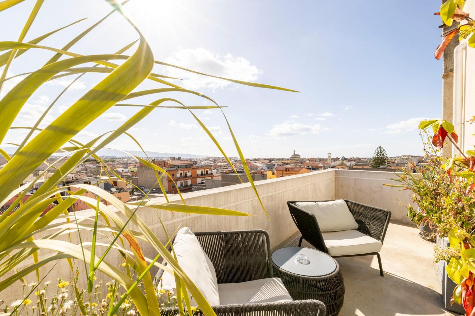 Milestone (Adults Only) Bed & Breakfast Quartu Sant'Elena Exterior photo