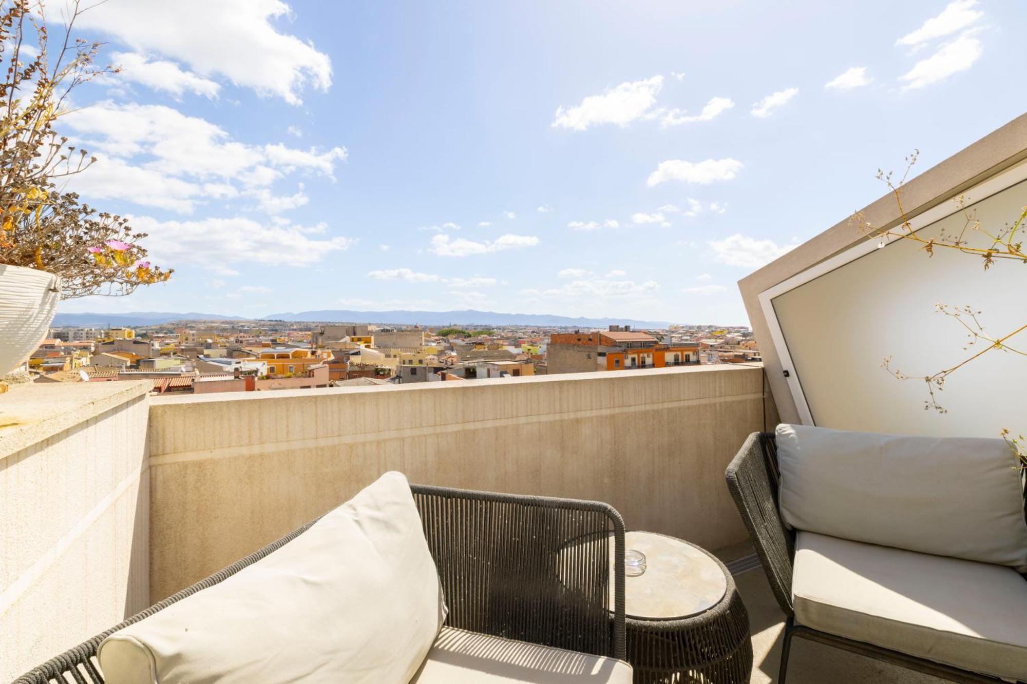 Milestone (Adults Only) Bed & Breakfast Quartu Sant'Elena Exterior photo