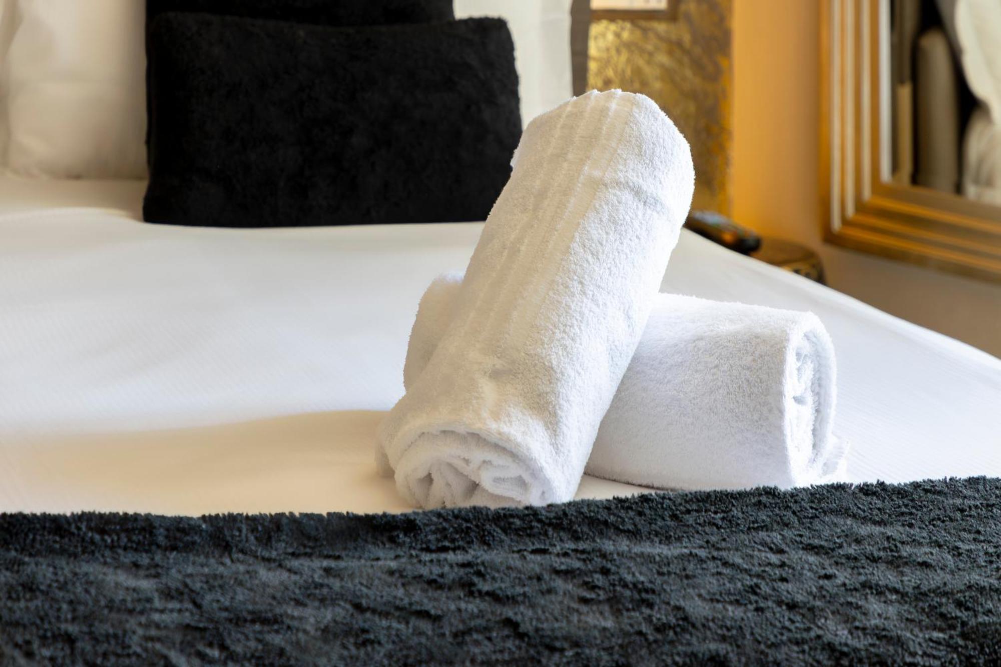 Milestone (Adults Only) Bed & Breakfast Quartu Sant'Elena Exterior photo